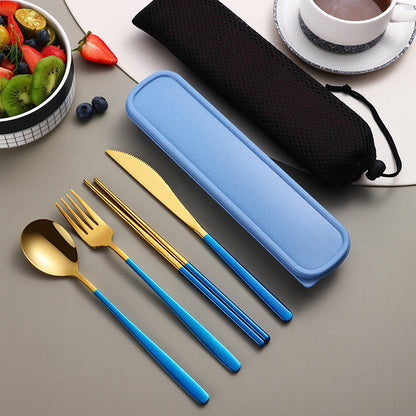 Dinnerware Set With Case